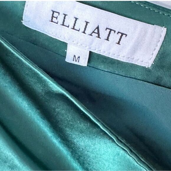 Elliatt Cassini Forest Green One Shoulder Cocktail Dress | Size M - Picture 8 of 10